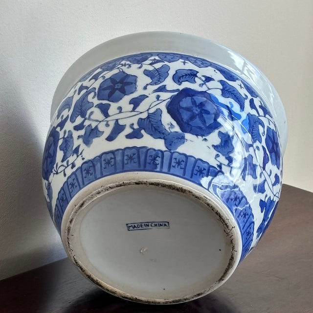 1980s Petite Chinoiserie Fishbowl Style Porcelain Cachepot / Planter For Sale - Image 11 of 12