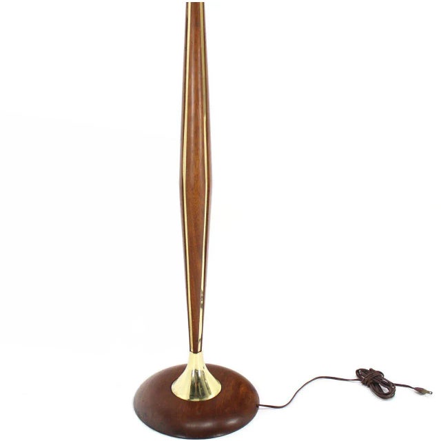 Walnut and Brass Mid Century Modern Floor Lamp For Sale - Image 4 of 9