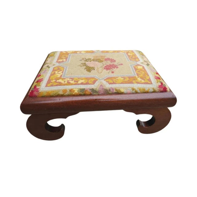 19th Century American Empire Magogany and Needlepoint Upholstered Foot Stool For Sale In Washington DC - Image 6 of 7