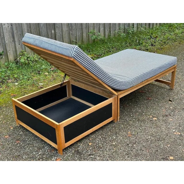 1960s Mid-Century Danish Daybed in Oak by Arne Karlsen and Peter Hjort for Interna, 1960s For Sale - Image 5 of 8