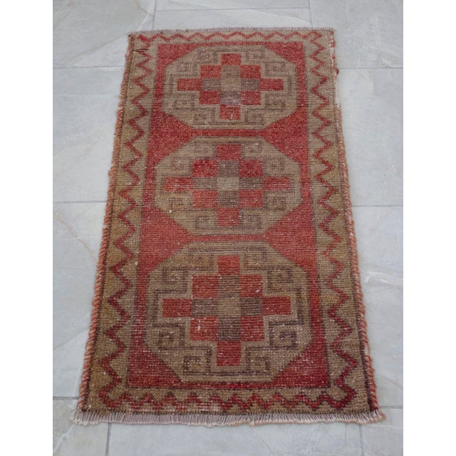 Entryway Rug, Bath Mat, Kitchen Decor, Small Rug, Turkish Rug, Doormat 1'6" X 3'2" For Sale - Image 12 of 14