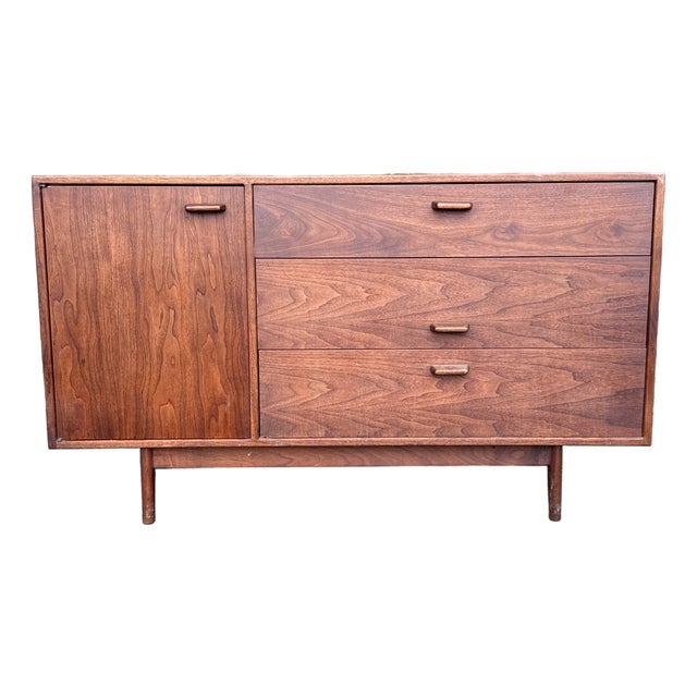 Jen’s Risom 3 Drawer and One Compartment Chest in Walnut Mid Century Modern For Sale