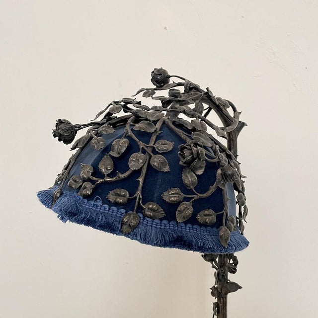 French Art Nouveau Table Lamp in Bronze, 1910 For Sale - Image 6 of 18