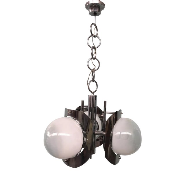 Italian Hanging Light in Chromed Steel and Glass Sphere Lampshades, 1970s For Sale