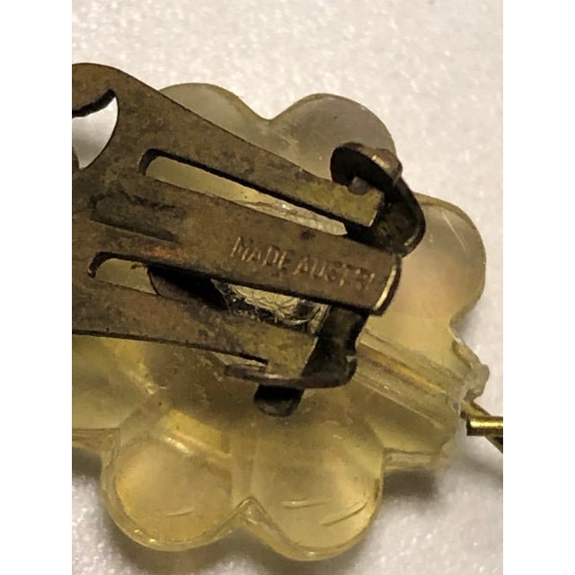 1960s Pair of Austrian Yellow Floral Lucite Dangle Earrings For Sale - Image 6 of 9