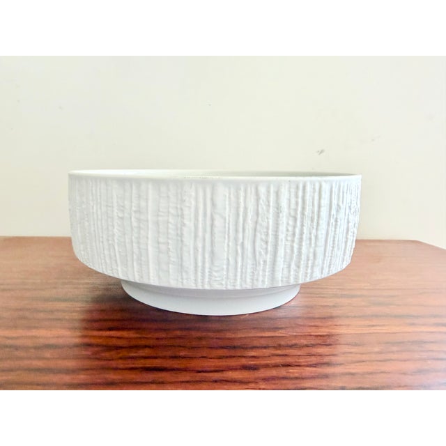 Large Bowl from Thomas, 1970s, in Very Good conditions. Designed 1970 to 1979 This piece has an attribution mark, I am...