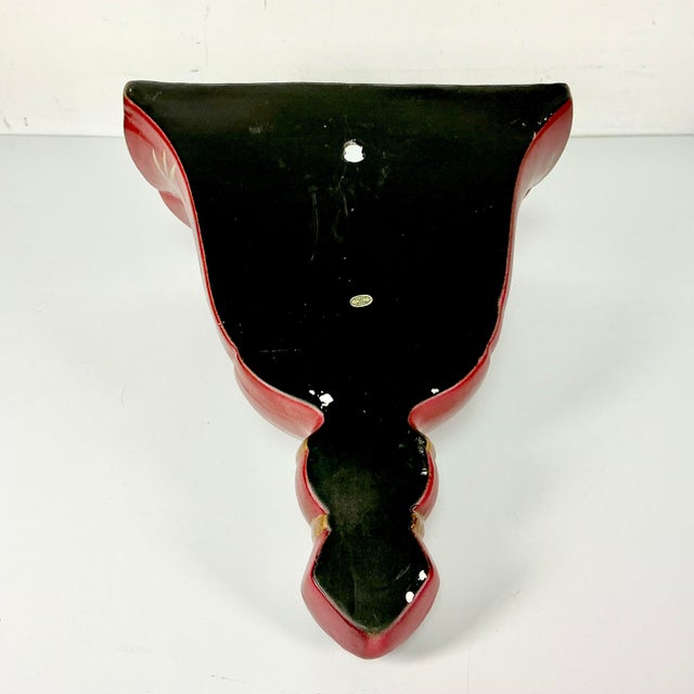 1980s Vintage Chinoiserie Hollywood Regency Boho Chic Large Ceramic Wall Pocket, After Mottahedeh For Sale - Image 16 of 16