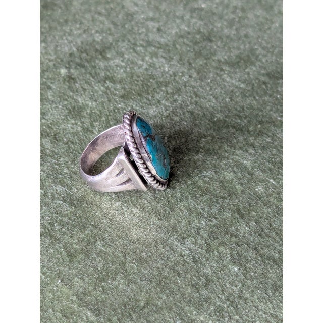 Tribal Late 20th Century Elegant Blue Copper Turquoise Ring, Size 6.5 For Sale - Image 3 of 3