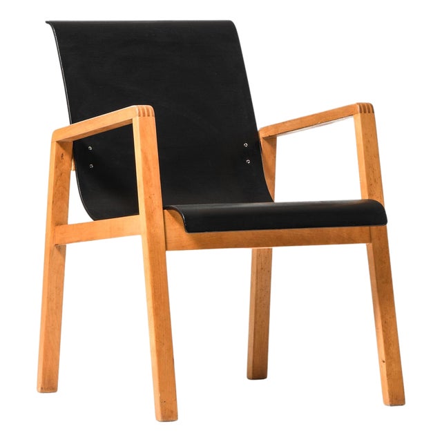 Scandinavian Modern Armchair in Birch and Lacquer by Alvar Aalto, 1930s For Sale