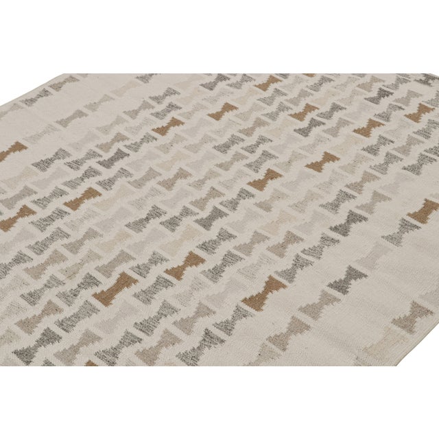 Celerie Kemble Muted Scandinavian Kilim Rug by Celerie Kemble for Chairish, 4'x6' For Sale - Image 4 of 8