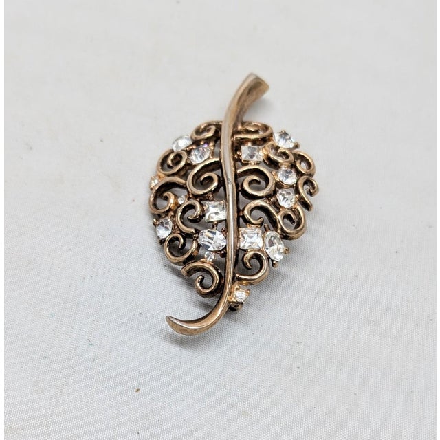 Trifari Vintage Alfred Philippe for Crown Trifari Goldtone Clear Rhinestone Leaf Brooch For Sale - Image 4 of 8