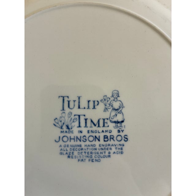 Blue Johnson Brothers Tulip Time Blue & White Dinner Plate For Sale - Image 8 of 10