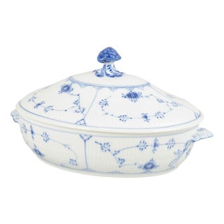 Blue Fluted Plain Oval Tureen with Lid in Porcelain from Royal Copenhagen, 1962 For Sale