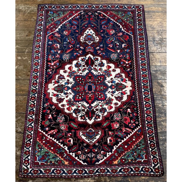 Antique Luri Rug in Wool, 1890s For Sale - Image 4 of 18