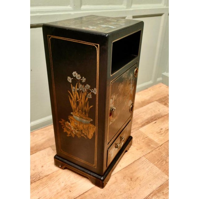 1920s Black Lacquered and Lucky Decorated Chinoiserie Side Cupboard, 1920 For Sale - Image 5 of 7
