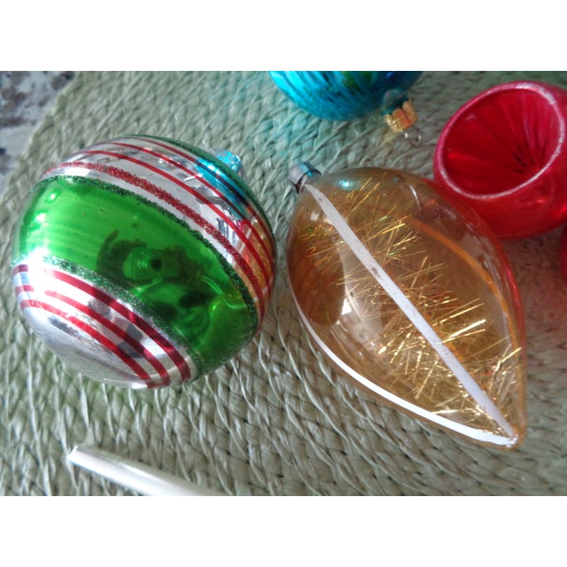 1960s Set of 8 Christmas Orbs With a Tree Topper For Sale - Image 5 of 6