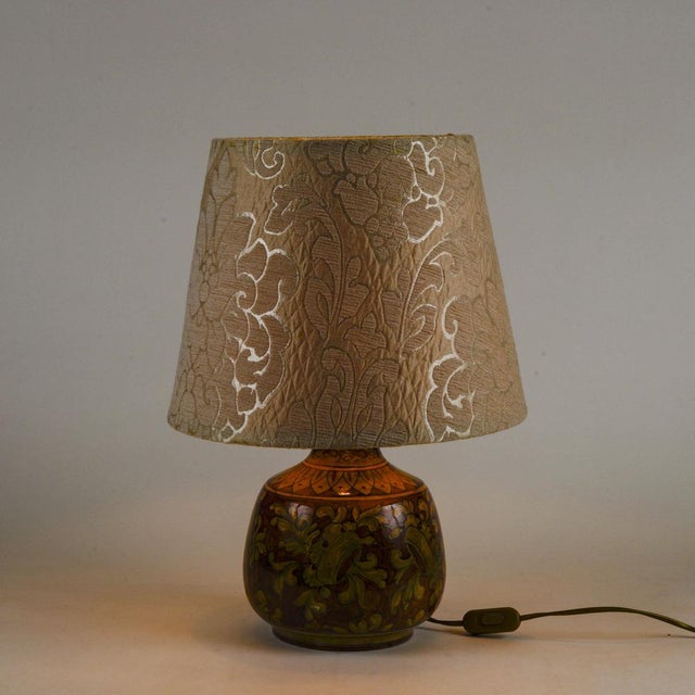 Vintage support lamp in luster enamelled ceramic, working with damask hood, measures 36 x h 49 category lamp vintage style...