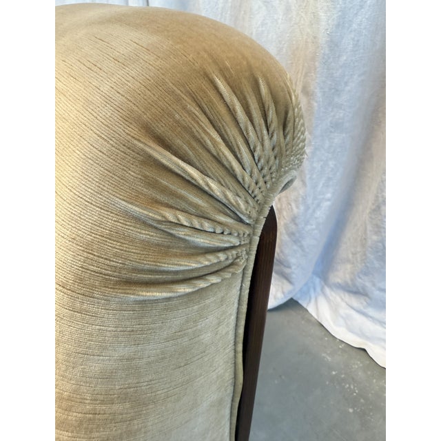 Mid-Century Modern Italian Velvet and Wooden Sofa by Osvaldo Borsani for Tecno, 1960s For Sale - Image 9 of 18