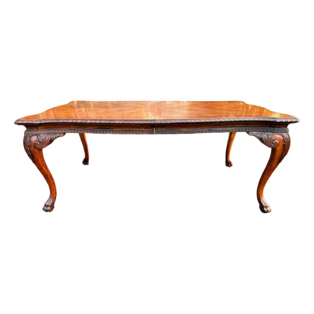 Hickory White Hampton Collection Extension Dining Table For Sale