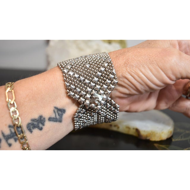 Late 20th Century SG Liquid Metal Silver by Sergio Gutierrez Classic Mesh Wide Bracelet For Sale - Image 10 of 15