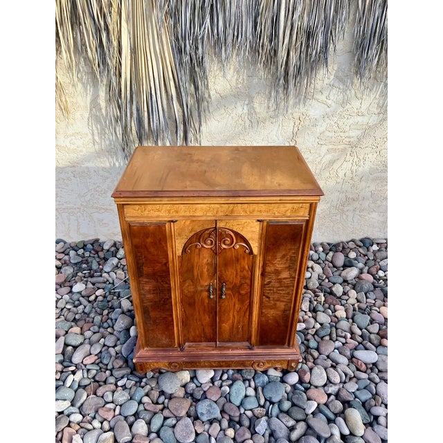 1940s 1940s Antique Majestic Phonograph Cabinet For Sale - Image 5 of 5