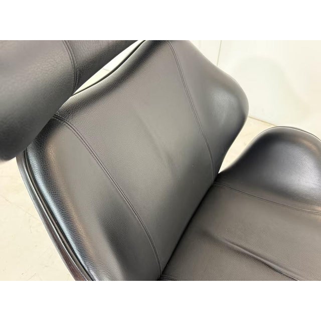 Set of Leather Tok Armchair & Ottoman by Toshiyuki Kita for Stokke For Sale - Image 13 of 17