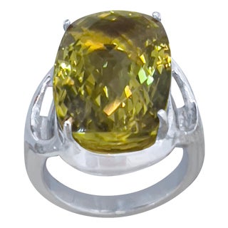 18 Carat Natural Lemmon Topaz Checkerboard Cocktail Ring 18 Karat Gold, Estate For Sale