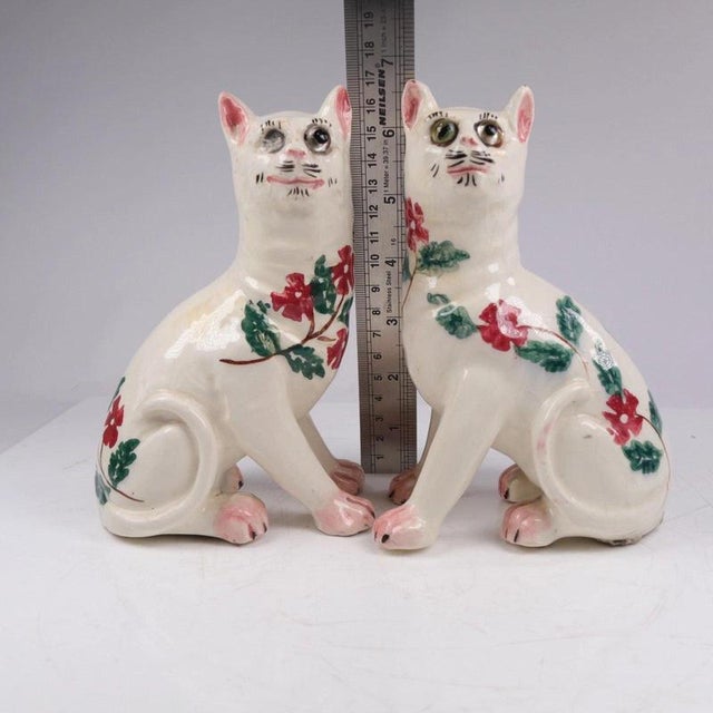 Antique Sponge Ware Pottery Mantel Cats in the style of Wemyss, 1890s, Set of 2 For Sale - Image 11 of 13