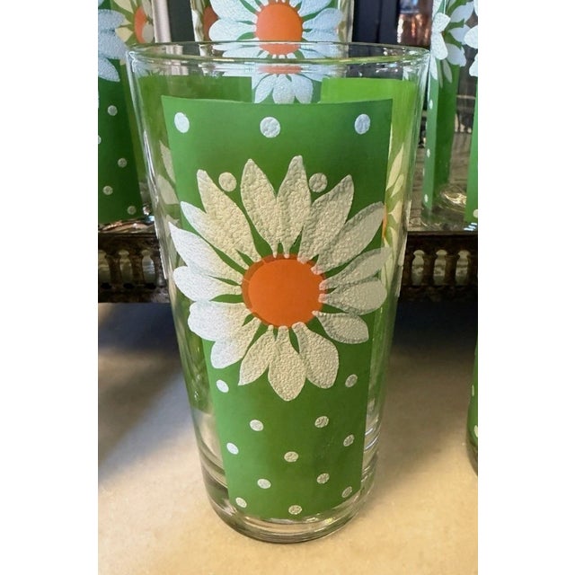 Metal Vintage 1960s Pasinski Signed Daisy Glasses Set of 8 With Metal Caddy Crate For Sale - Image 7 of 11