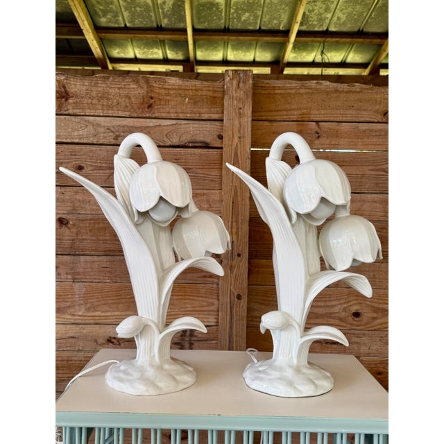 Mid 20th Century Pair of Mid-20th Century Italian Porcelain Lily Flower Table Lamps For Sale - Image 5 of 12