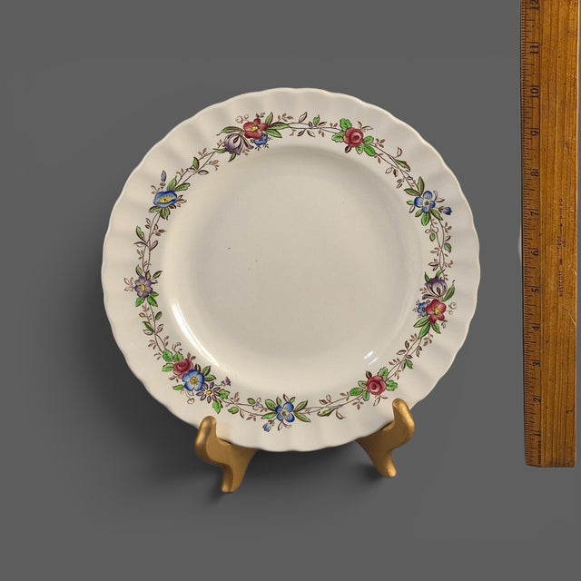Vintage Spode Copeland England Felicity Floral Pattern 9'' Plates - Set of Four For Sale - Image 6 of 7