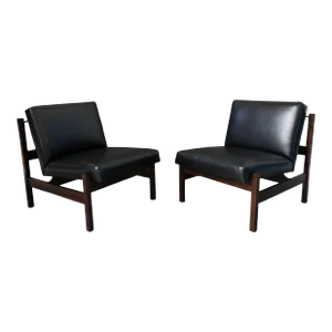 Mid 20th Century Forma Brazil Rosewood Lounge Chairs in Black Leather- Set of 2