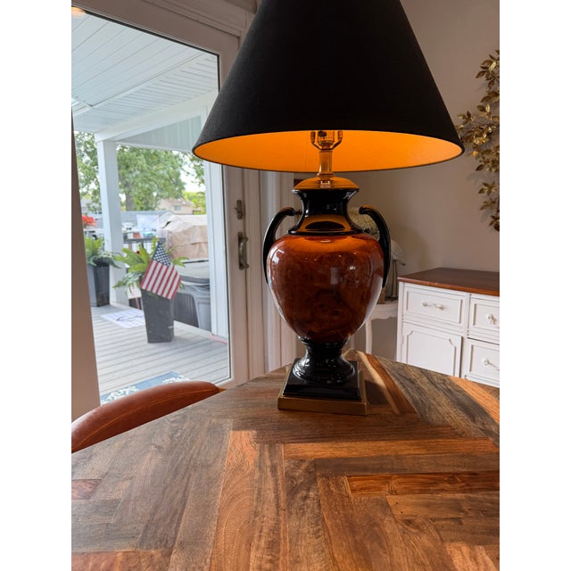 Vintage Frederick Cooper Chicago Faux Burl Urn Table Lamp – Black & Brass For Sale - Image 9 of 12
