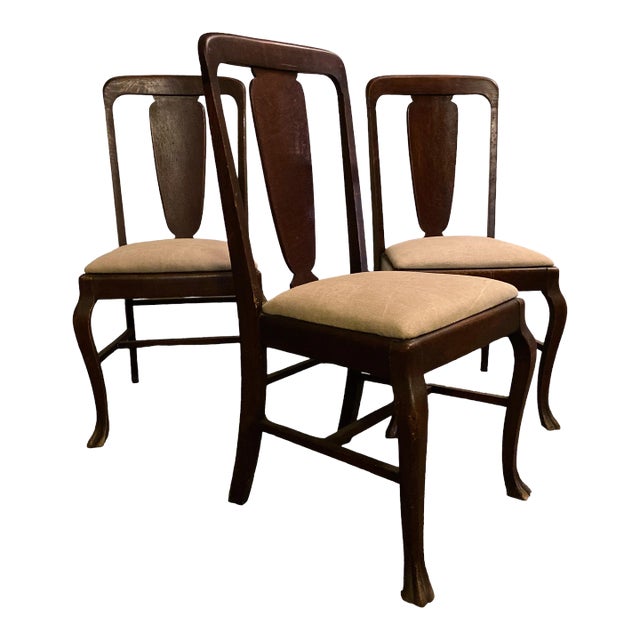 Arts & Crafts Queen Anne Style Oak and Lee Jofa Linen Dining Chairs, Set of 3 For Sale