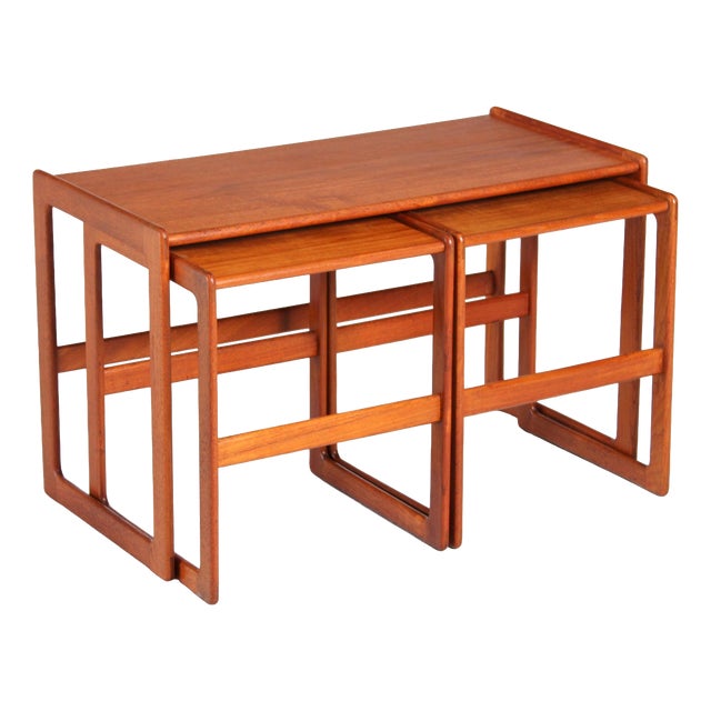 Mid-Century Modern Danish Teak Nesting Tables by Arne Hovmand Olsen for Mogens Kold, 1960s, Set of 3 For Sale