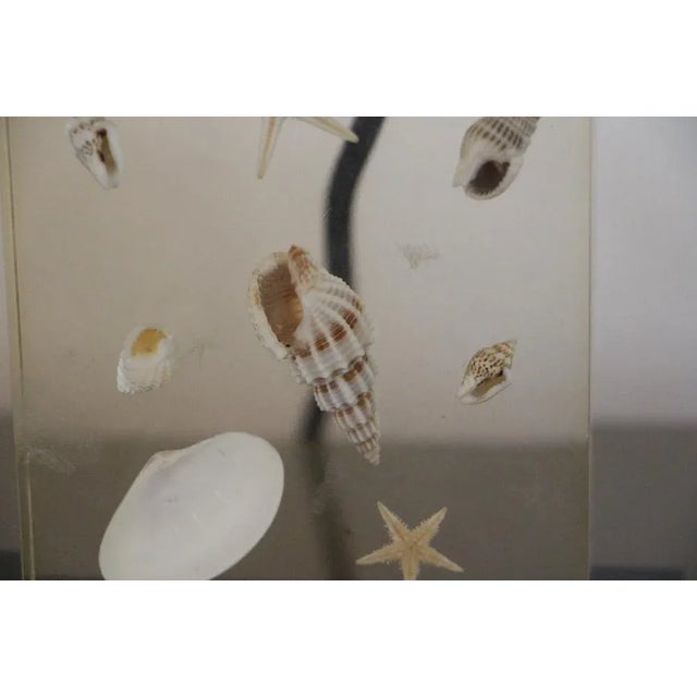 Plastic Resin Table Lamps with Inclusions, 1970s, Set of 2 For Sale - Image 7 of 17