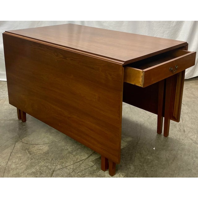 Thomas Chippendale Vintage Traditional Chippendale Style Solid Cherry Drop Leaf Gate Leg Dining Table For Sale - Image 4 of 11