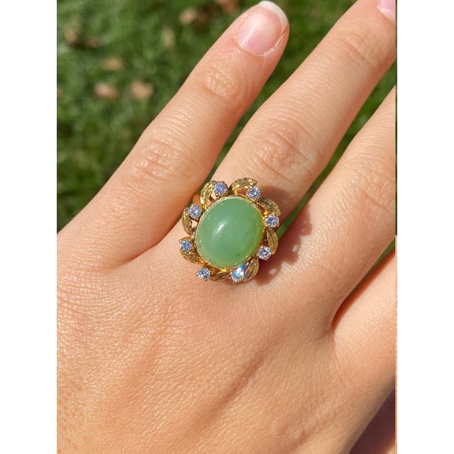 Gold The Molanary: Ladies Vintage Serpentine and Diamond Cocktail Ring in Yellow Gold For Sale - Image 8 of 10