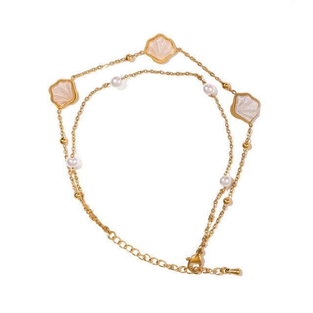 Contemporary Pearl Seashell Dreams Gold Anklet For Sale - Image 3 of 6