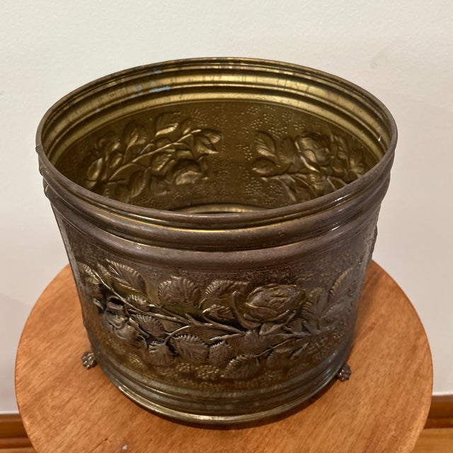 Vintage Claw Footed Embossed Aged Brass Planter/Jardiniere With Grape and Vine Clusters For Sale - Image 11 of 12