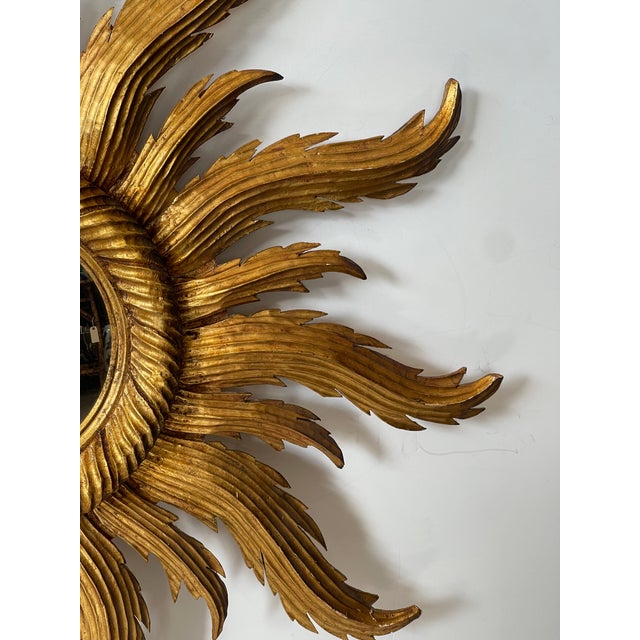 French Hand-Carved Giltwood Sunburst Mirror, Hollywood Regency, 1940s For Sale - Image 11 of 16