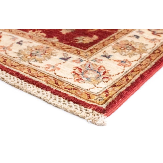 Textile Middle Eastern Rug in Wool For Sale - Image 7 of 10