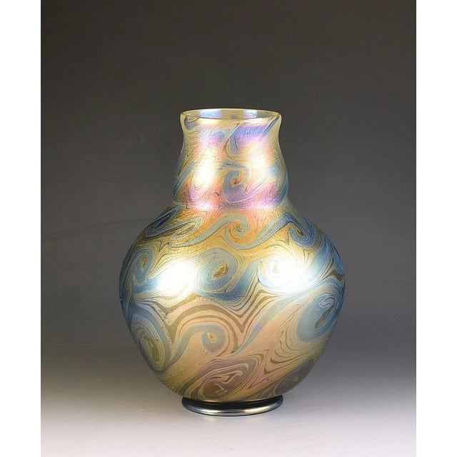 Metal Rare Tiffany Studios Large Favrile Glass Vase – Louis Comfort Tiffany C. 1894, Iridescent Gold & Blue Swirl For Sale - Image 7 of 7