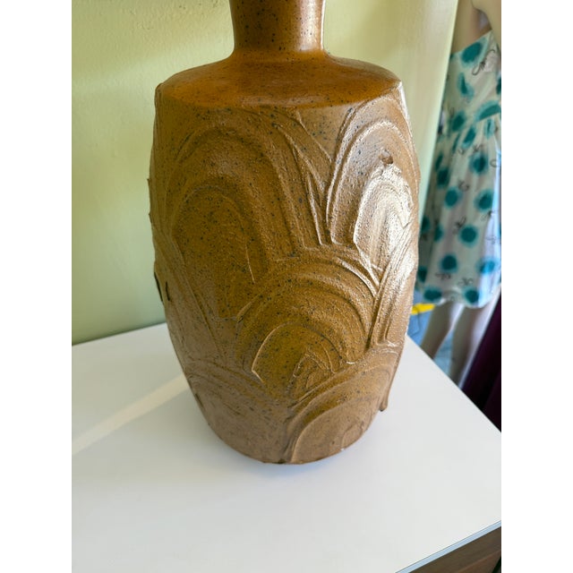 1970s Large Hand Thrown Stoneware Table Lamp With Rust/Brown Glaze For Sale In Chicago - Image 6 of 9