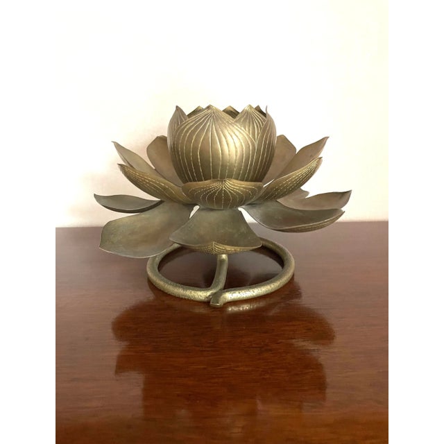 This is a wonderful piece that could be a centerpiece OR placed in a bowl of water and used as a fountain! The center...