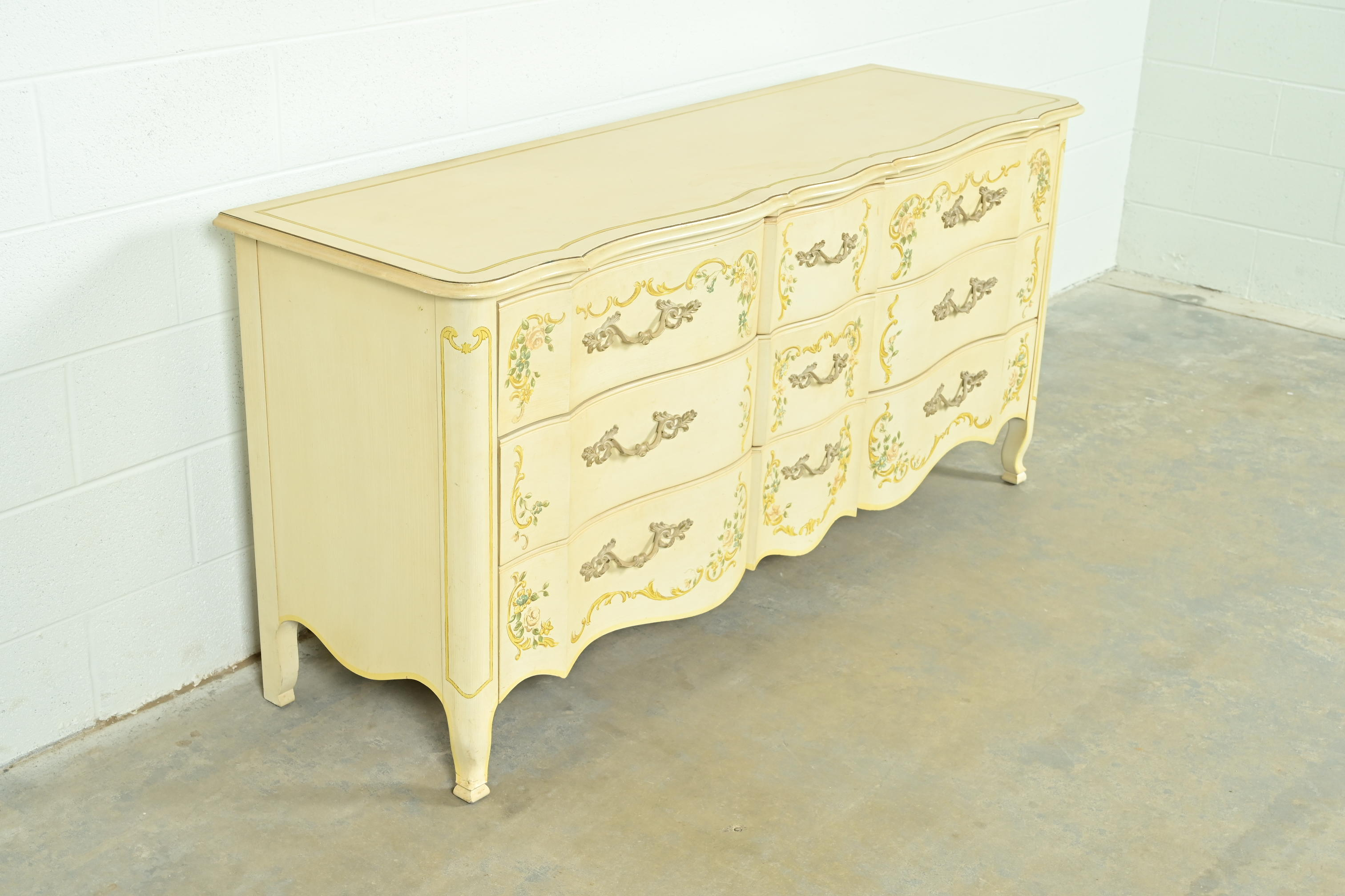 Drexel Heritage French Provincial Louis XV Cream Lacquered Paint
