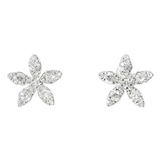 14K White Gold Diamond Floral Stud Earrings For Sale