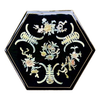 Vintage Chinese Black Lacquer Mother-of-Pearl Inlaid Hexagonal Banchan Serving Box For Sale