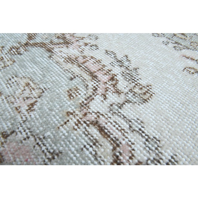 Turkish 1970s Vintage Handmade Wool Cotton Turkish Cream Area Rug For Sale - Image 3 of 11