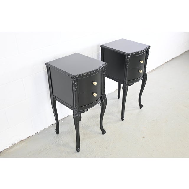 1940s Antique French Rococo Style Black Lacquered Nightstands, a Pair For Sale - Image 5 of 13